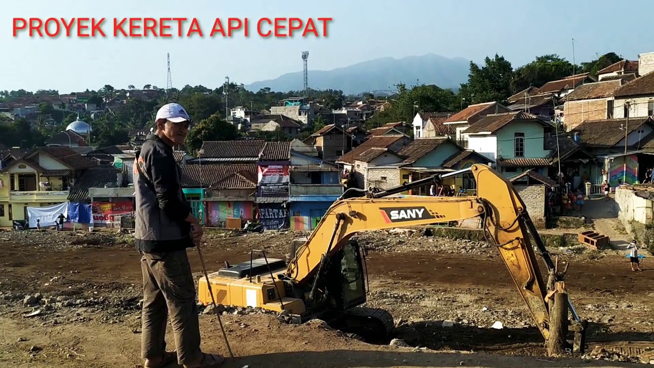 Proyek Kereta Api Cepat KCIC Masih Beraktifitas Di Malem Hari