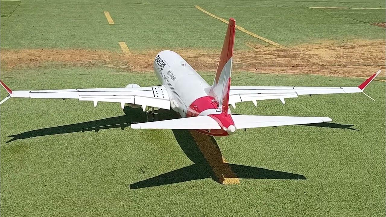 Qantas 737 RC Plane Take off and landing YouTube