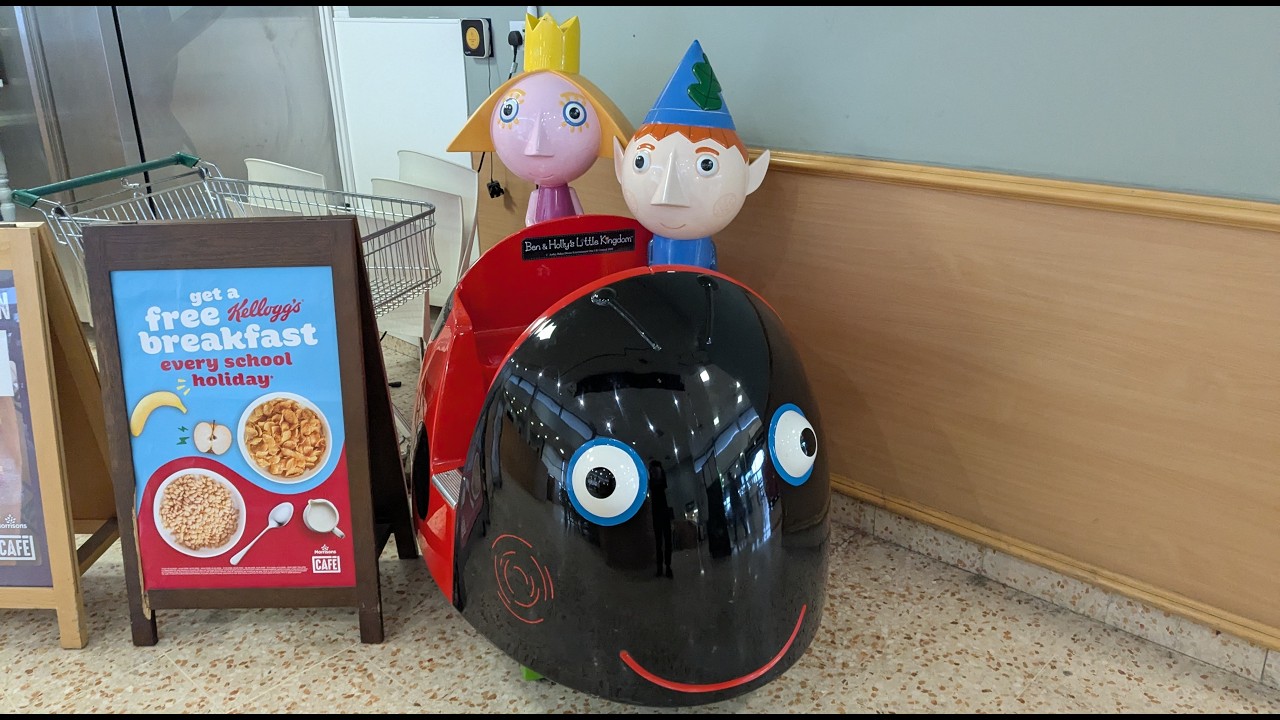 Jolly Roger Ben & Holly's Little Kingdom Gaston Contactless Kiddie Ride