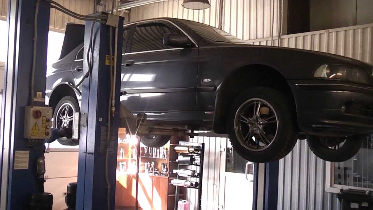 Автомобиль BMW . Установка насадки на BMW. Глушитель BMW e39.