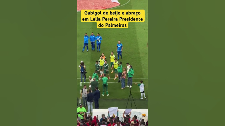 Gabigol da beijo e abraço em Leila Pereira antes de jogo entre Flamengo x Palmeiras