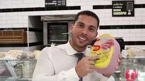 Quanto de proteína tem 1 fatia de presunto?