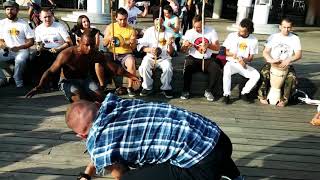 Capoeira JOGO DURO malandragem e respeito Mestre Pepeu FGR & Prof. Mandingueiro CDO