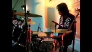 solo Drumming ala pak Murry Koes Plus (alm.) yang sangat luar biasa