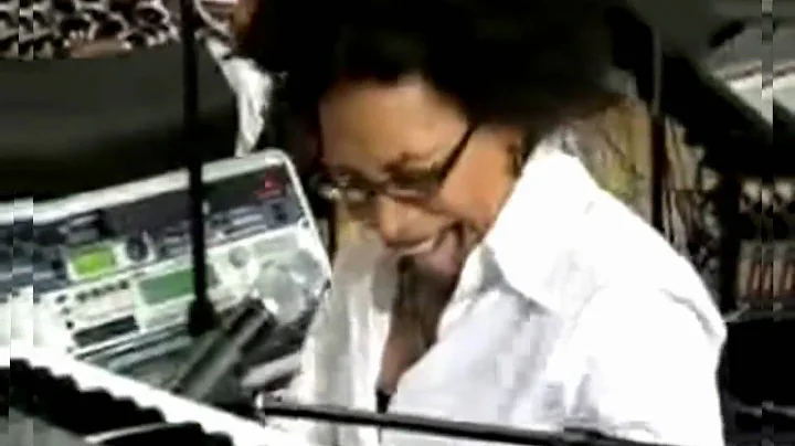 The Ultimate Whistle Battles: Betty Wright Vs. Rac...