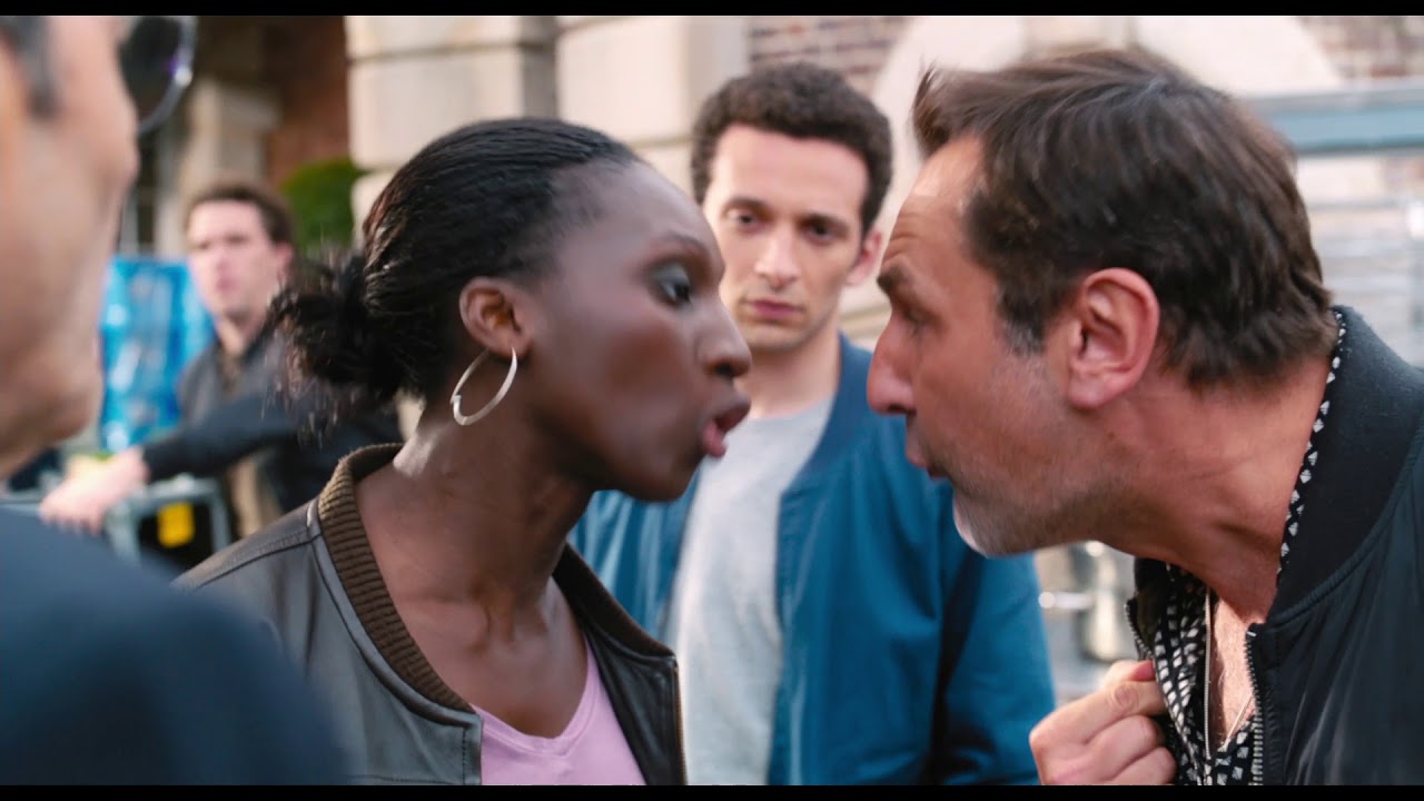 『セラヴィ！』予告編 YouTube