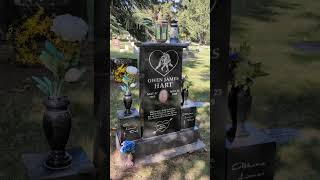 Owen Harts Grave.. Bret the hitman Harts brother