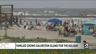 Families crowd Galveston Island for Memorial Day