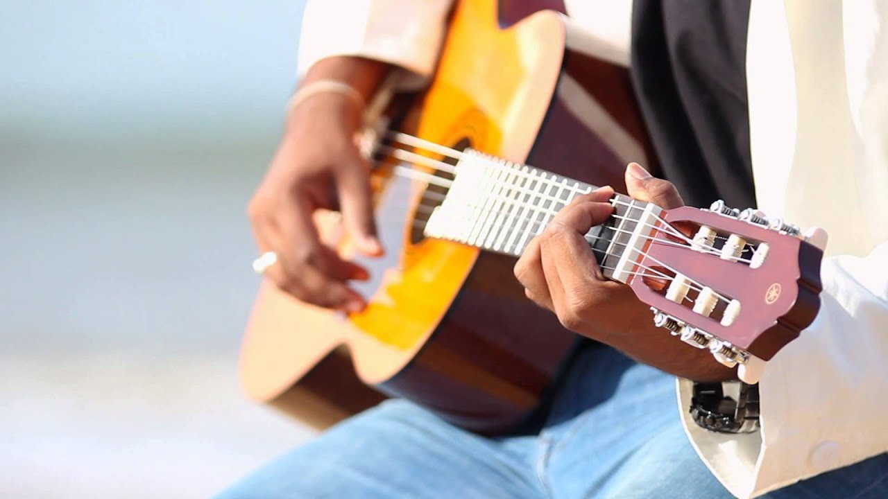 在 YouTube 上观看 All of me John Legend/Laakh Duniya Kahein Mashup - Neill Braganza feat Akshay Nagmule