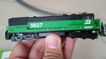 Arnold N Scale U25C Locomotive Review