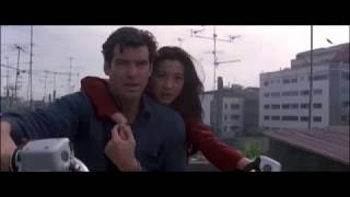 TOMORROW NEVER DIES - MOTORBIKE JUMP