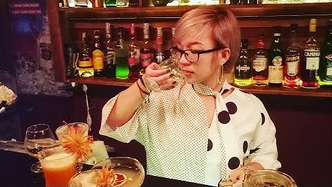 ĐỊNH NGHĨA “RƯỢU MẠNH” LÀ GÌ? TÌM HIỂU VỀ CÁCH SẢN XUẤT MỘT CHAI RƯỢU MẠNH | Helen Nguyen