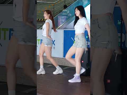 퀸카 (여자)아이들((g)i-dle) - &amp;#39;퀸카 (queencard)&amp;#39; dance cover.