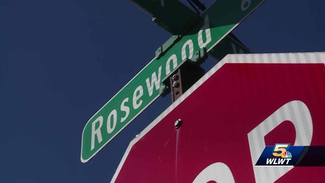 CPD: Woman rushed to hospital after being hit by train in Carthage ...