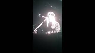 Shawn Mendes - Treat You Better at the Illuminate World Tour Brussels!