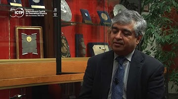 Subir Sachdev on "Quantum Fields to Strings"