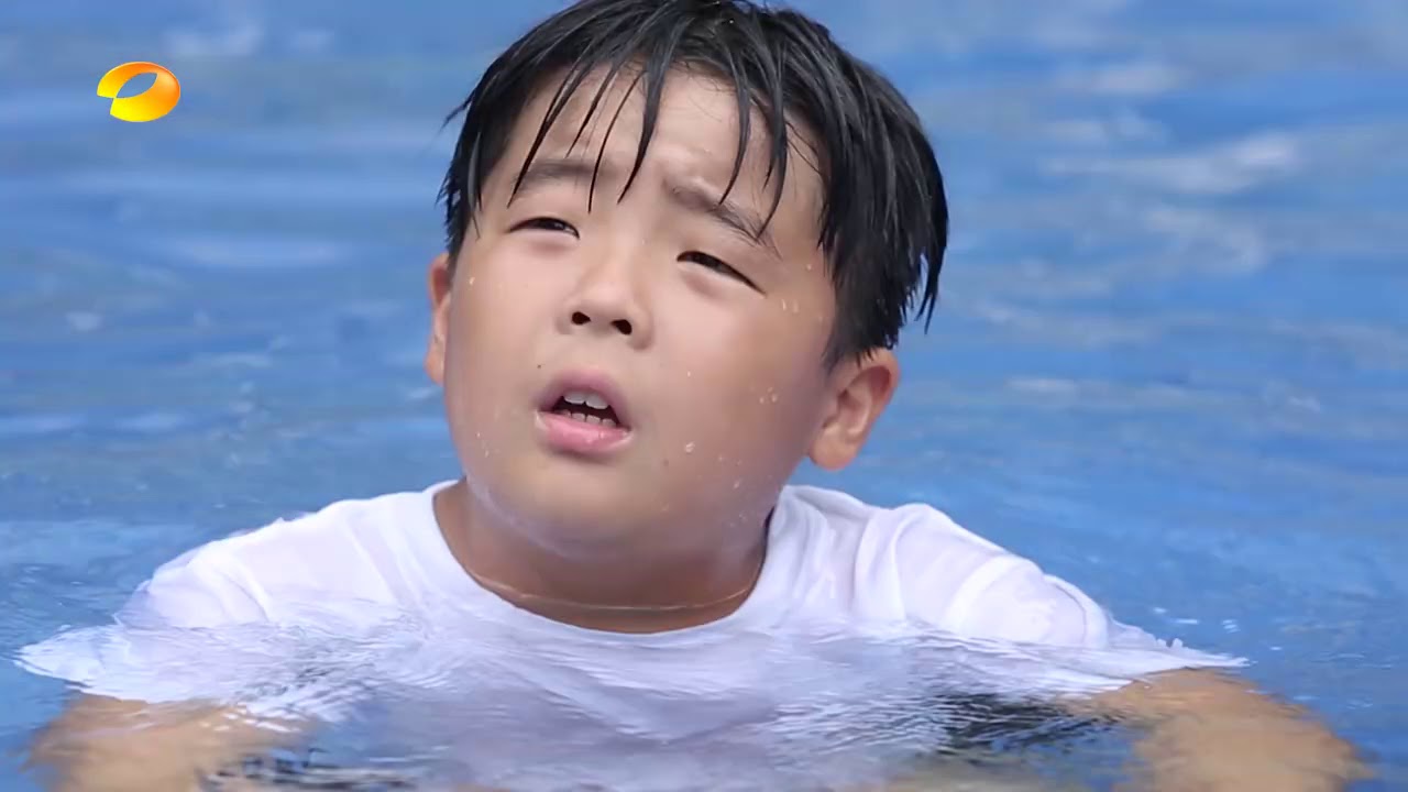 《新闻大求真》News and science：20170817期：穿拖鞋开车到底有多危险？【芒果TV精选】