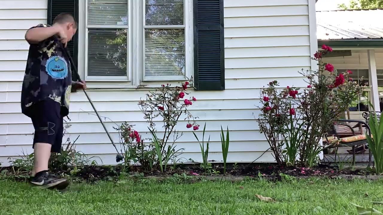 Me doing yard work - YouTube