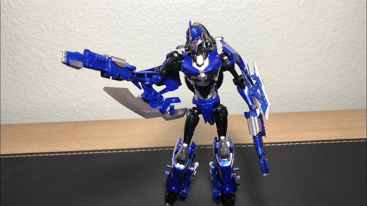 Transformers Prime Arcee / APC Toys Angel Engine Review 