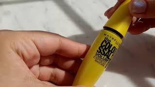 MAYBELLINE/ the COLO SSAL VOLOM EXPRESS MASCARA / 100% BLACK/ туш для ресниц