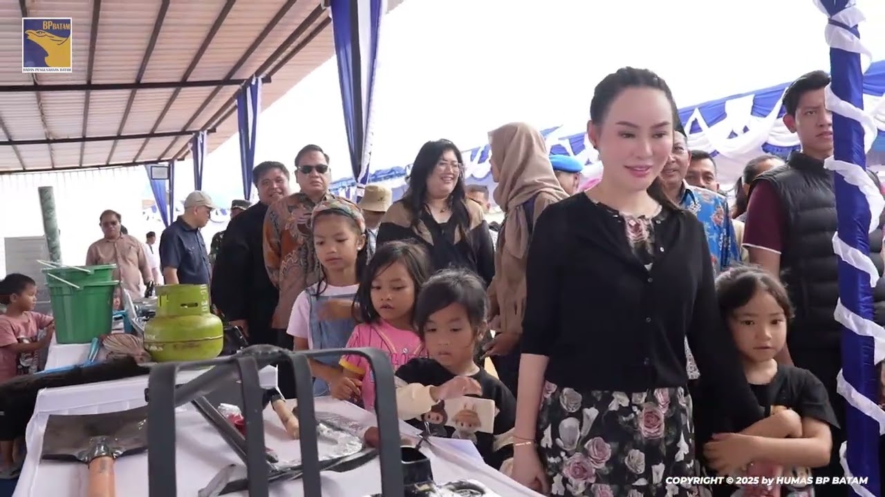 Penyerahan Bantuan dan Santunan ke Warga Tanjung Banun