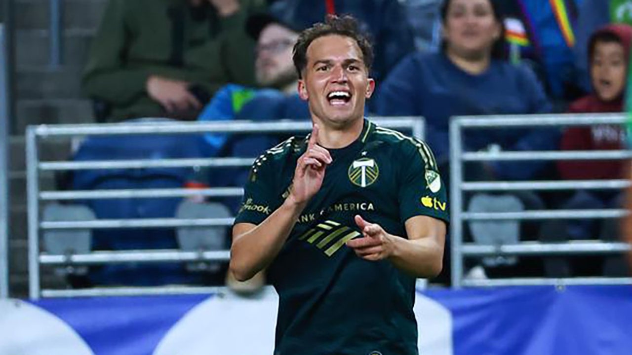 GOAL | Cole Bassett makes it 3-0 for Portland on a great counter