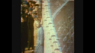 SYND 24/2/72 NIXON AND WIFE PATRICIA VISIT GREAT WALL OF CHINA
