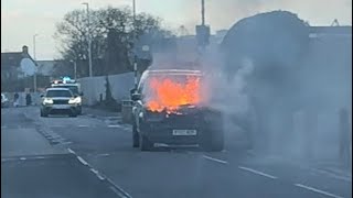 Land Rover Discovery Catches Fire In East Yorkshire Old Goole