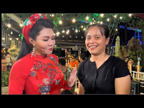 Video Bà xã Khương Dừa đi xem NGÔI SAO MIỆT VƯỜN ủng hộ... - youtube