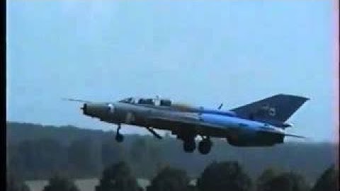 MiG-21 extreme landing
