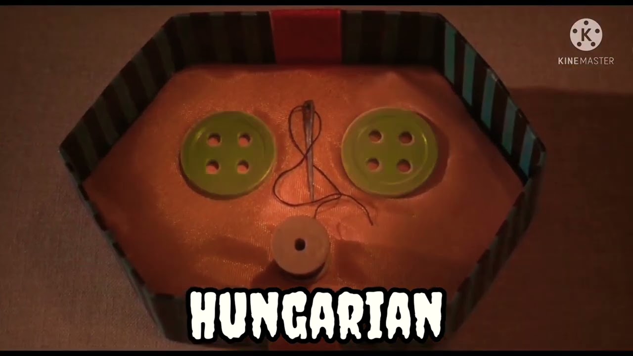 Coraline - Buttons on Eyes. [One Line Multilanguagens]. [Dublagens - Narração].