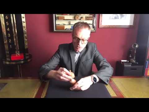 Deluxe Wooden Ball Vase (Merlins Premier Range) by Merlins Magic – Video 1