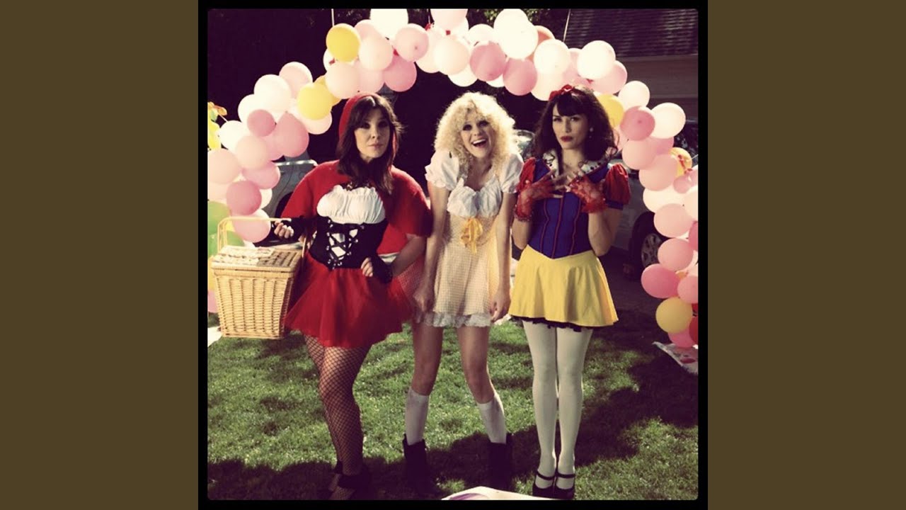 Gotham Sirens (feat. Michelle Glavan, Dana Pacheco & Christiann Castellanos)