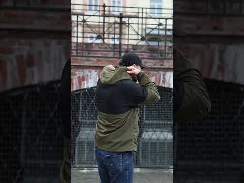 Вітровка чоловіча Logo-Embroidered Windbreaker Jacket Black Green, видео 1