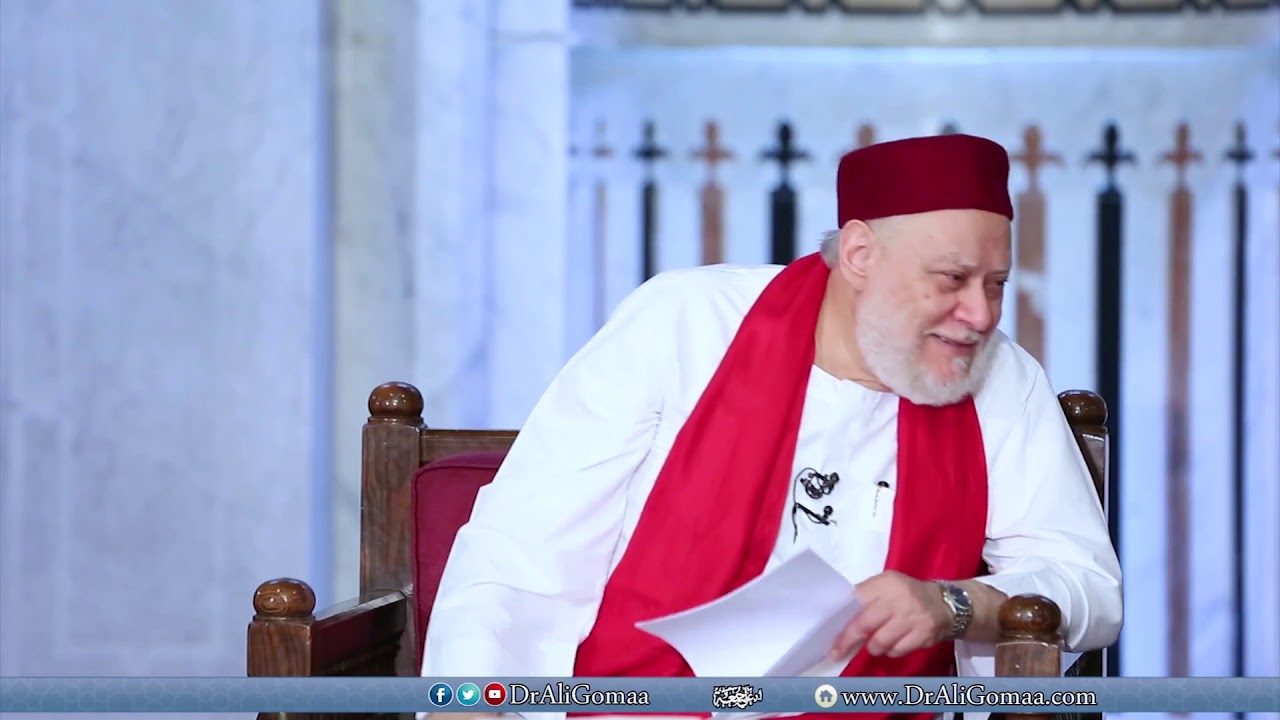 هل الأولى صلاة السنة القبلية وتفويت الجماعة الأولى أم تأخيرها؟ | أ.د. علي جمعة