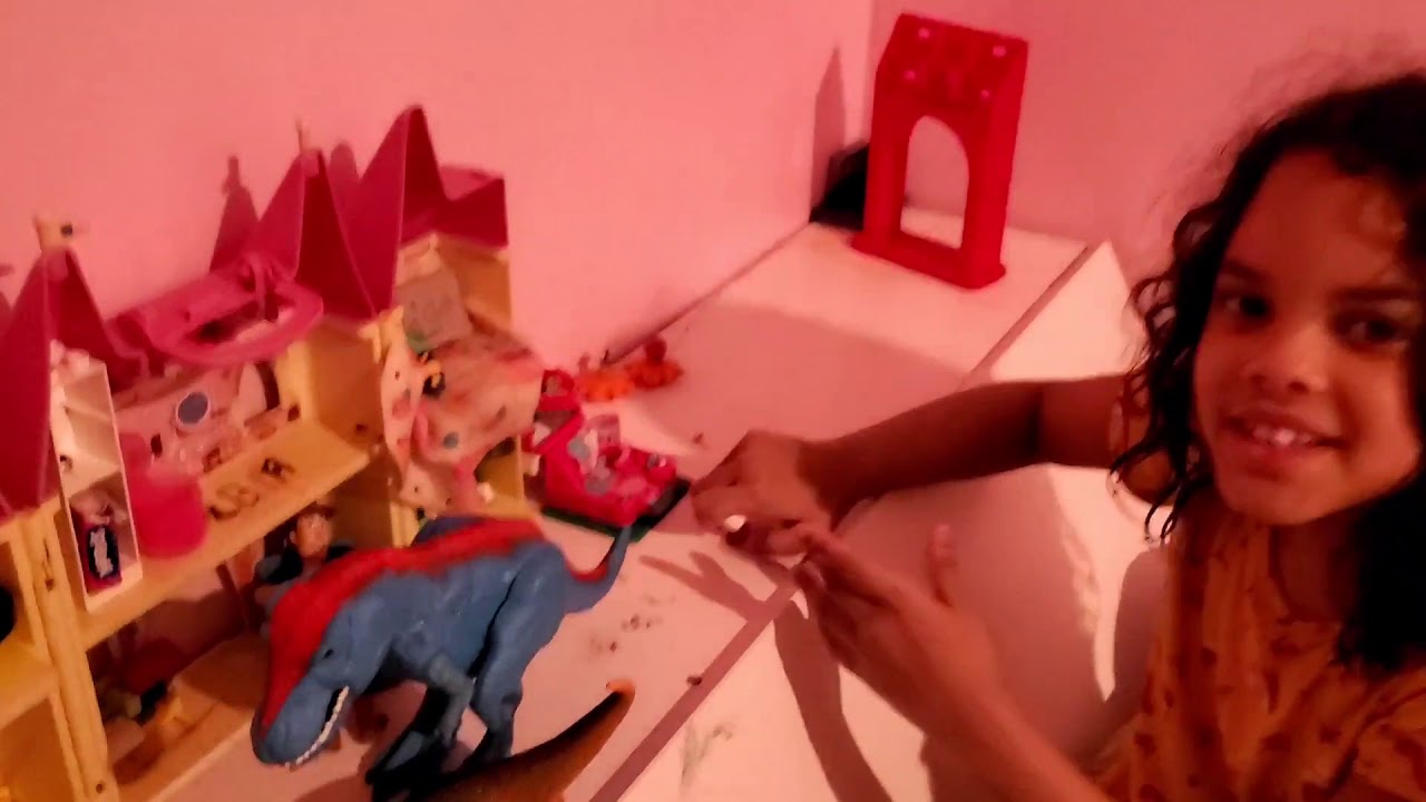 bella's toys video YouTube