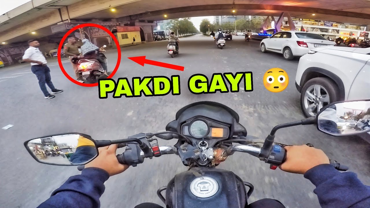 Helmet Nahi Pehna… Aur Seedha Police Ke Haath Lag Gayi 😳