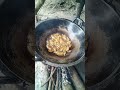 dapur unik antik kuno di tengah hutan kebun karet