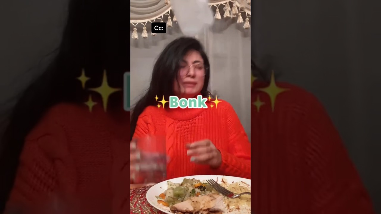 День благодарения пошёл не по плану... твоя семья такая же сумасшедшая, как моя? 