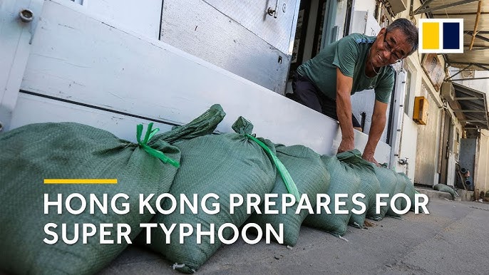 Super Typhoon Saola: Hong Kong shoppers strip supermarket shelves