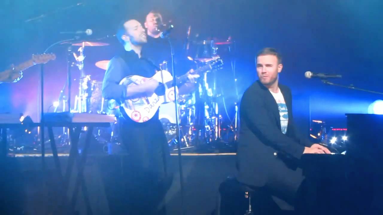 Coldplay feat. Gary Barlow Back for good Liverpool Royal Theatre