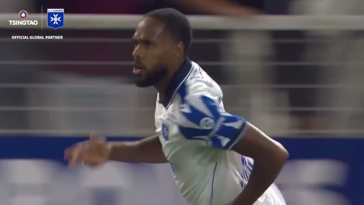 Watch the best action and fan moments from AJ Auxerre vs Angers SCO.