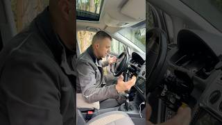 Vw Touran Zündschloss defekt #automobile #werkstatt #schrauba #kaputt #zündschloss