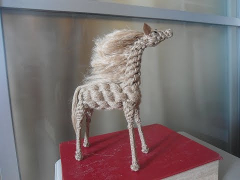 How to make  a horse easily ถักขนม้า