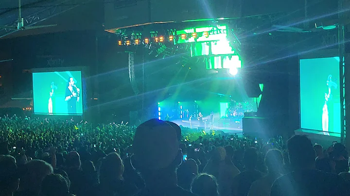 Freak on a leash! Korn at the Cynthia Woodlands Pa...