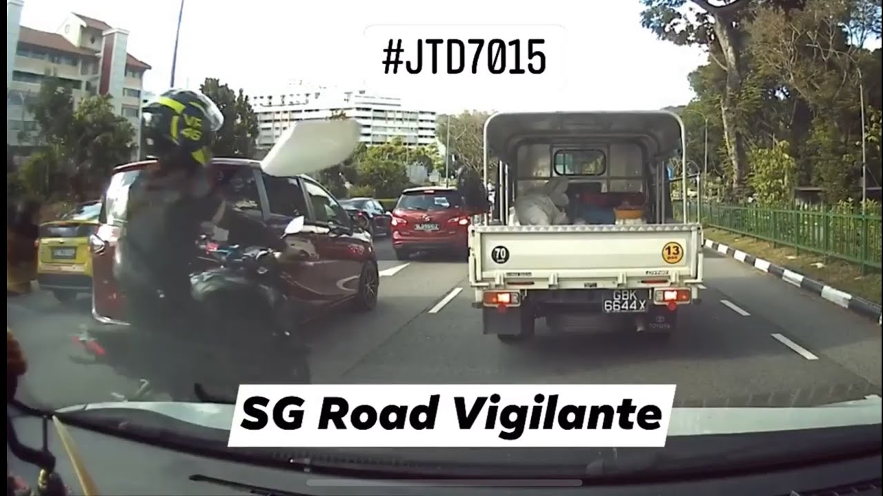 18sep2021 hit & run camcar side mirror hit & run by malaysia registered