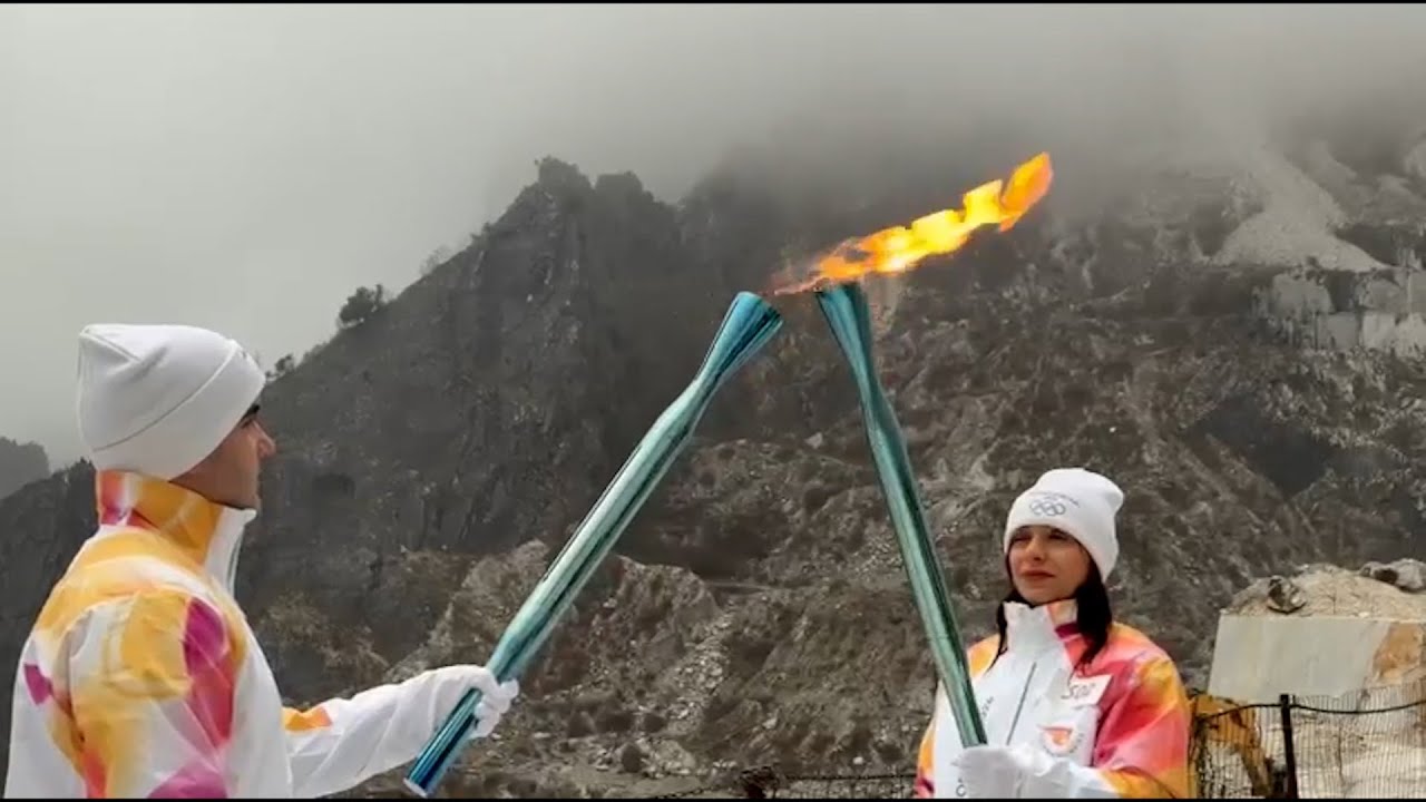 La Fiamma Olimpica illumina Massa e Carrara