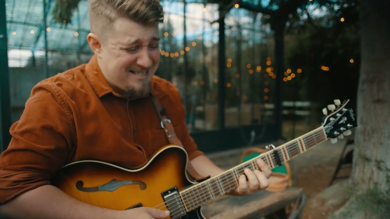 · SELENITE · // FUGA, la série musicale