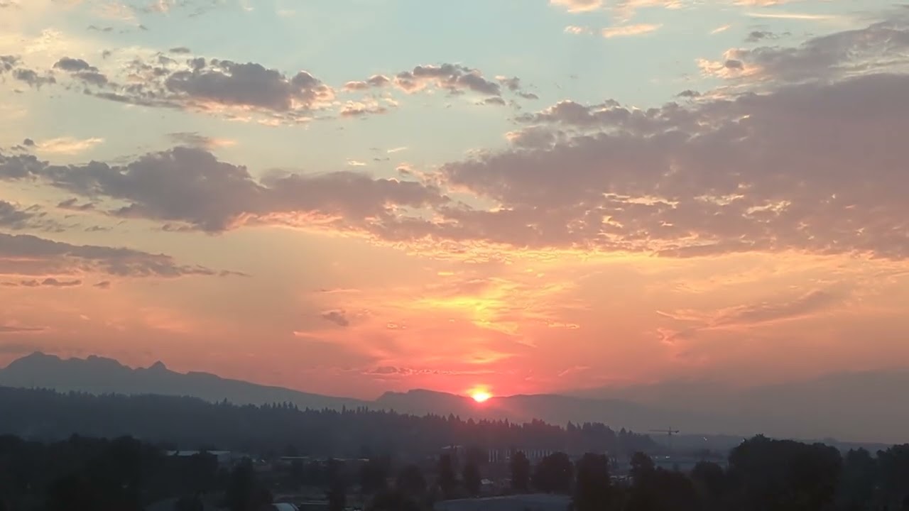 🌄 Sunrise Over the Mountains with City Sounds | New Westminster BC Canada | Relaxing Nature Video