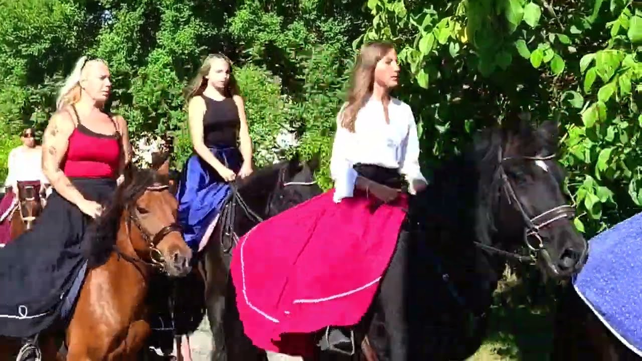 Falunap-szüreti lovas felvonulás-Szentmártonkáta 2025.